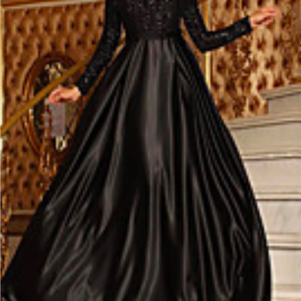 Elegant Black Evening Gown